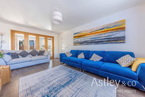 lounge- click for photo gallery